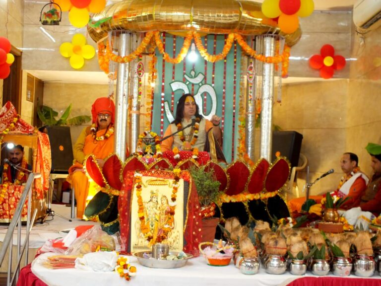 श्रीमदभागवत कथा का आयोजन मुनि मंदिर-23 मेंप्रत्येक प्राणी को भगवान की ललित ललाम लीलाओं का श्रवण करना चाहिए: कथा व्यासचं