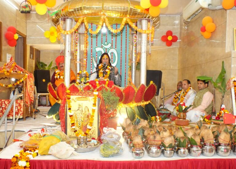 कथा व्यास आचार्य श्री हरिजी महाराज ने श्रीमद्भागवत कथा में भक्तों को दी भगवान की निर्मल भक्ति की महिमा की शिक्षा