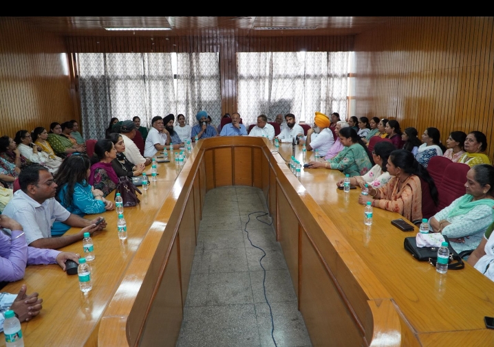 ग्रामीण स्कूलों के लिए समान मान्यता नीति की मांग को लेकर बैठक आयोजित : सरवहारा एजुकेशन वेलफेयर एसोसिएशन