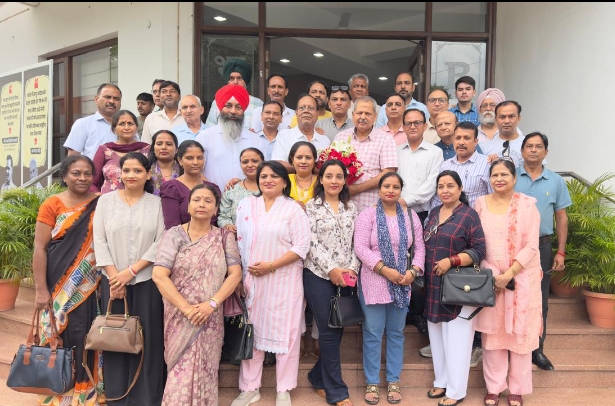जतिंदर पाल मल्होत्रा को शिक्षा स्थायी समिति के चेयरमैन बनाए जाने पर  –  रेवा ने दी बधाई