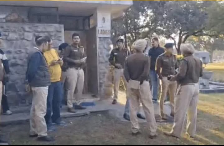 चंडीगढ़ रोज़ गार्डन के सार्वजनिक शौचालय में महिला मृत पाई गई
