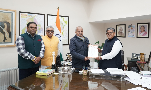 विश्व हिंदू परिषद, चंडीगढ़ ने आज पंजाब के राज्यपाल से मुलाकात की