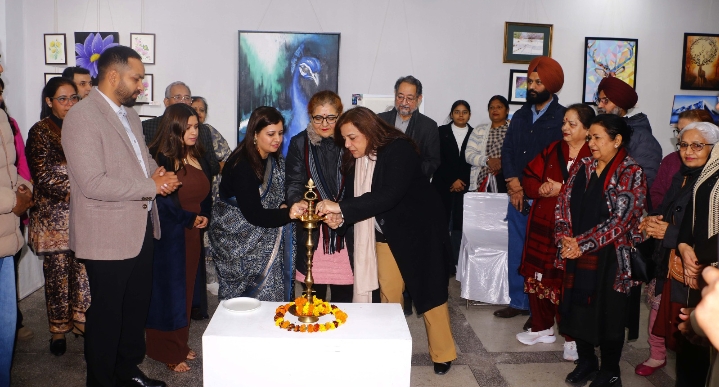 कला फ्यूज़न ने तीन दिवसीय आर्ट प्रदर्शनी पंजाब कला भवन में आज से शुरू