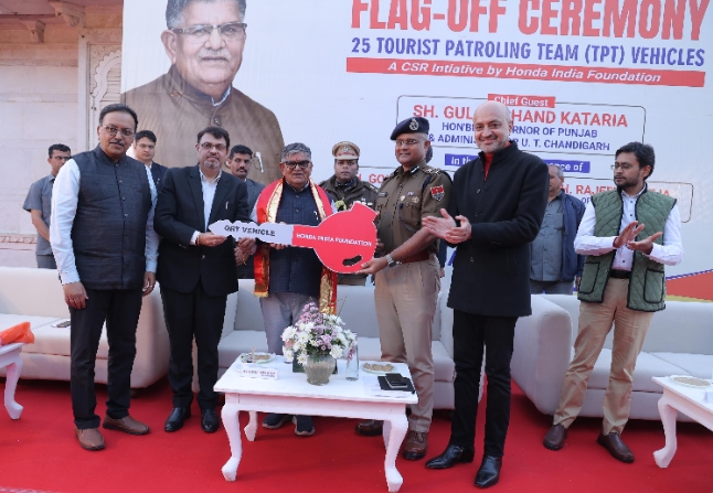 होंडा इंडिया फाउंडेशन ने उदयपुर पुलिस को सौंपीं 25 क्यूआरटी मोटर साइकिलें