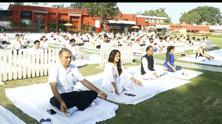 तुषार फाउंडेशन ने अंतरराष्ट्रीय योग दिवस उत्साहपूर्वक मनाया